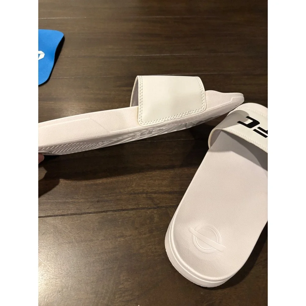 ISlide UFC Mens White Black Logo Athletic Slide Sandals Style 375433-10 Size 7/8